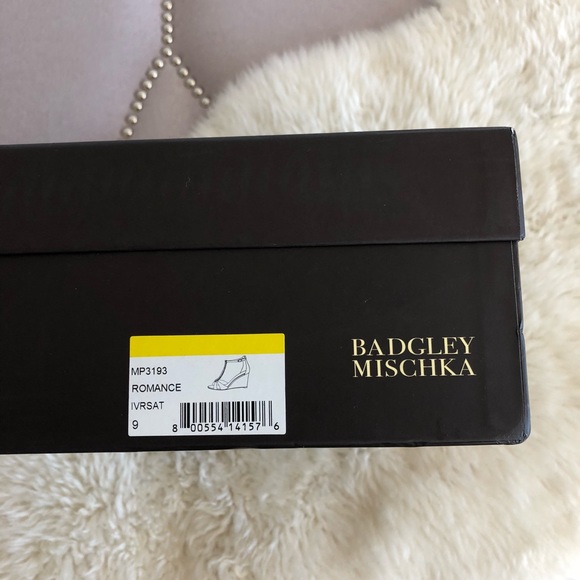 Badgley Mischka Women’s Romance Wedge Sandal - Picture 2 of 8